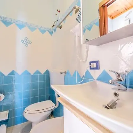 Blue Eden Strait Apartment *