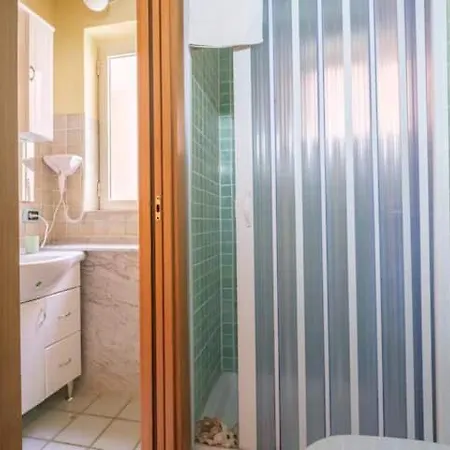 Blue Eden Strait Apartment