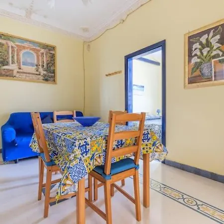 Apartment Blue Eden Strait Messina