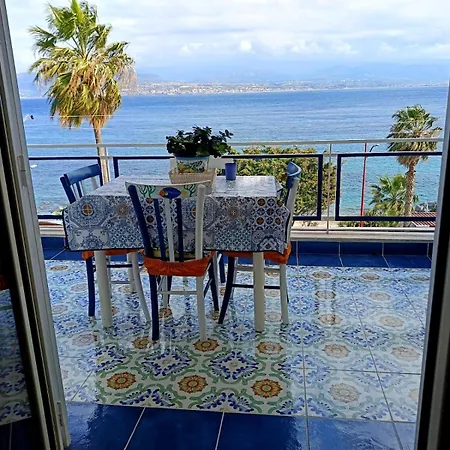 Blue Eden Strait Apartamento *