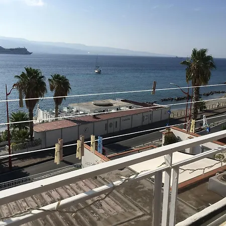 Apartamento Blue Eden Strait Messina