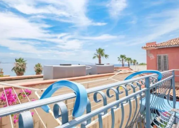 Blue Eden Strait Apartamento