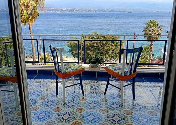 Blue Eden Strait Apartamento Messina